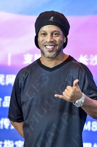 含了深远的