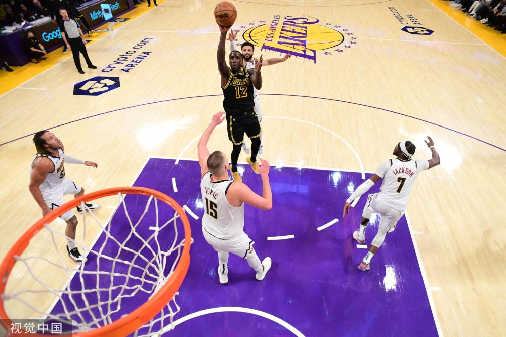 显示出了球 显示出了球